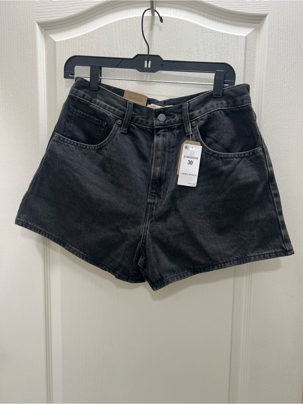 Levi's Black High-waisted Mom Shorts